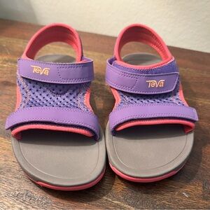 Teva girls sandals‎ new purple pink size 2